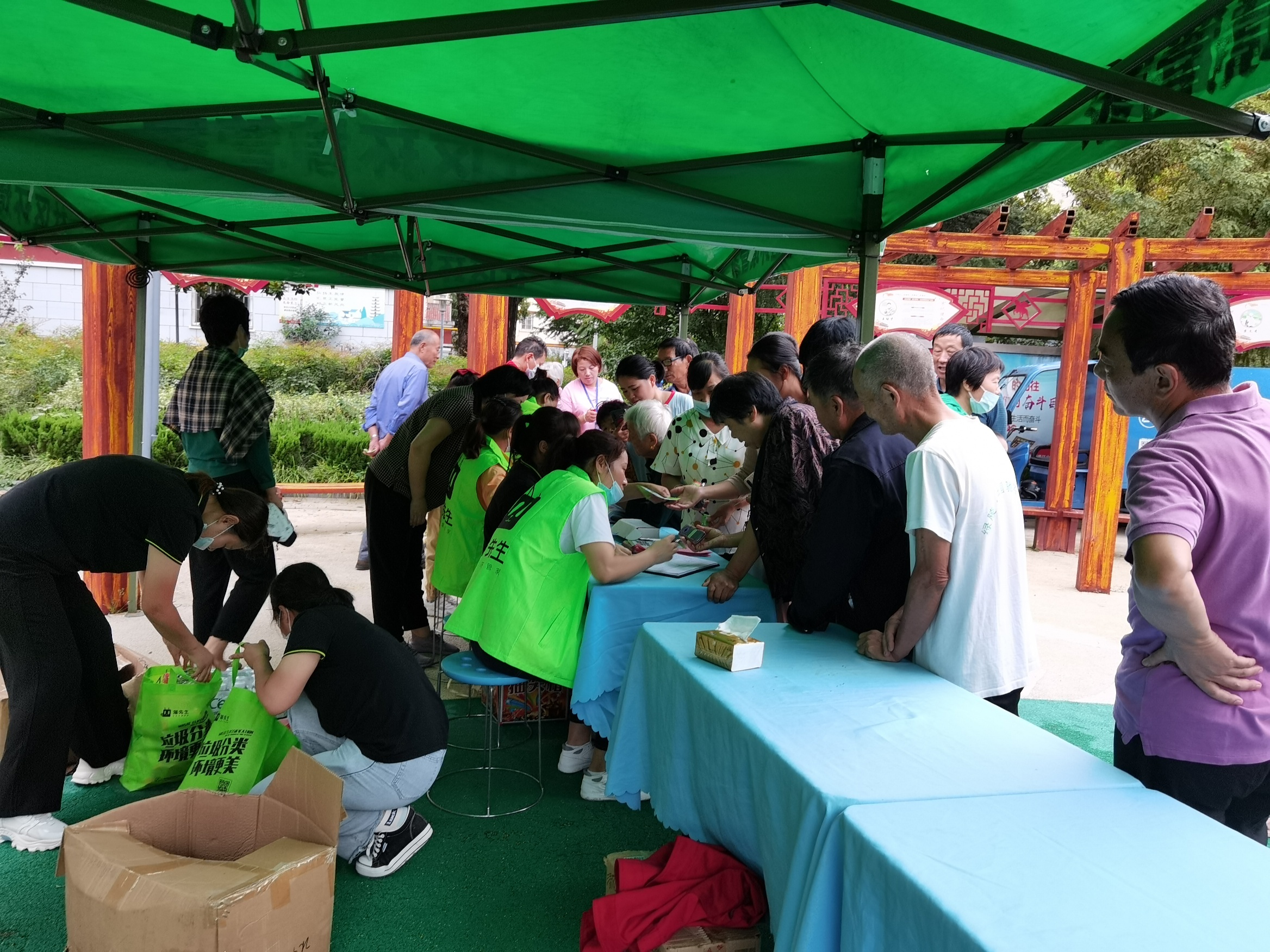 貓先生垃圾分類，智能垃圾房，社區(qū)垃圾分類點管理建議，垃圾分類收集點建設(shè)