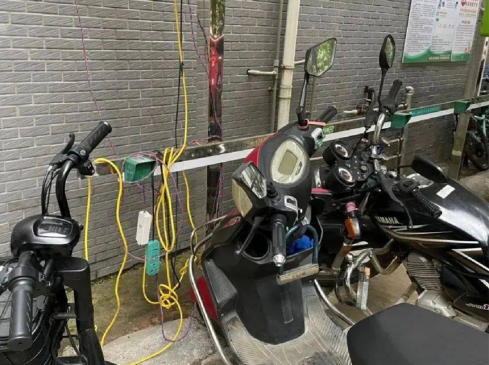 電單車充電樁，智能無線充電樁，智能掃碼電動(dòng)自行車充電樁廠家